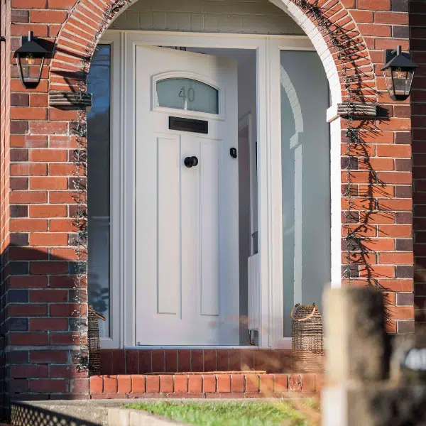 harlington comp door in cream